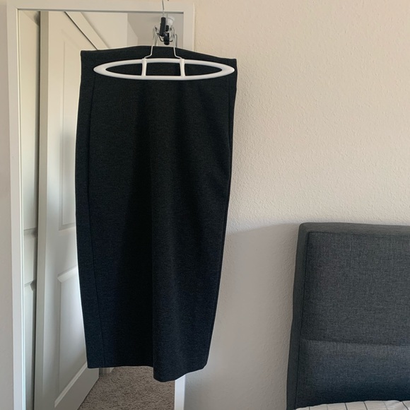 Vince Camuto Ponte Midi Skirt - Picture 3 of 4